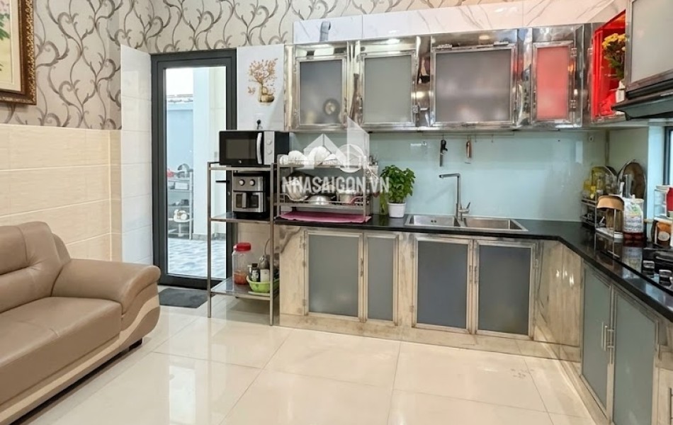 TỔ ẤM CHO GIA ĐÌNH - 3 bước ra Tiểu học Trần Văn Ơn - bên hông khu Ẩm Thực Lữ Gia - 10. tỷ