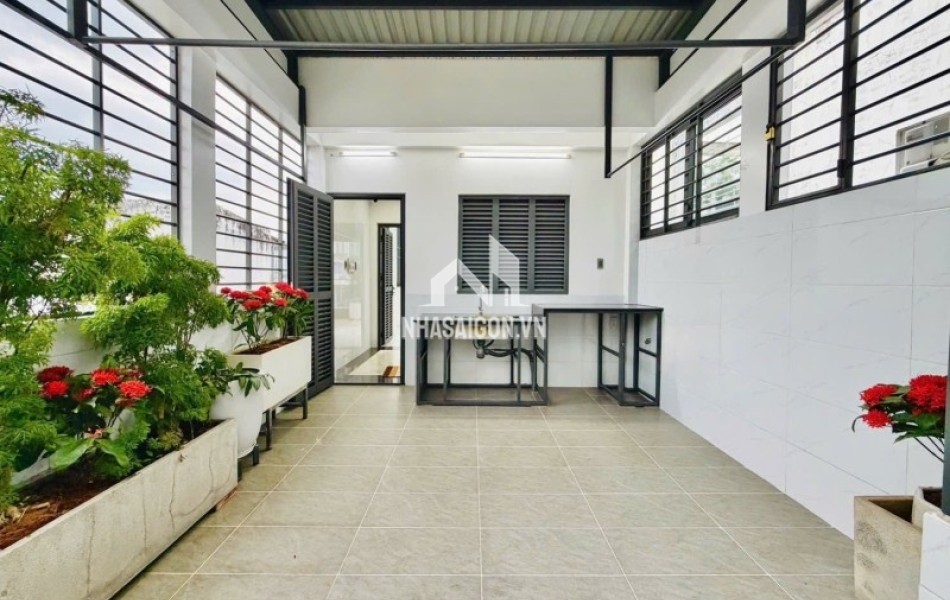 SIÊU PHẨM NHÀ PHỐ 4 LẦU ĐƯỜNG ÔTÔ THÔNG. SÁT BÊN SIÊU THỊ Emart PHƯỜNG 14 Gò Vấp
