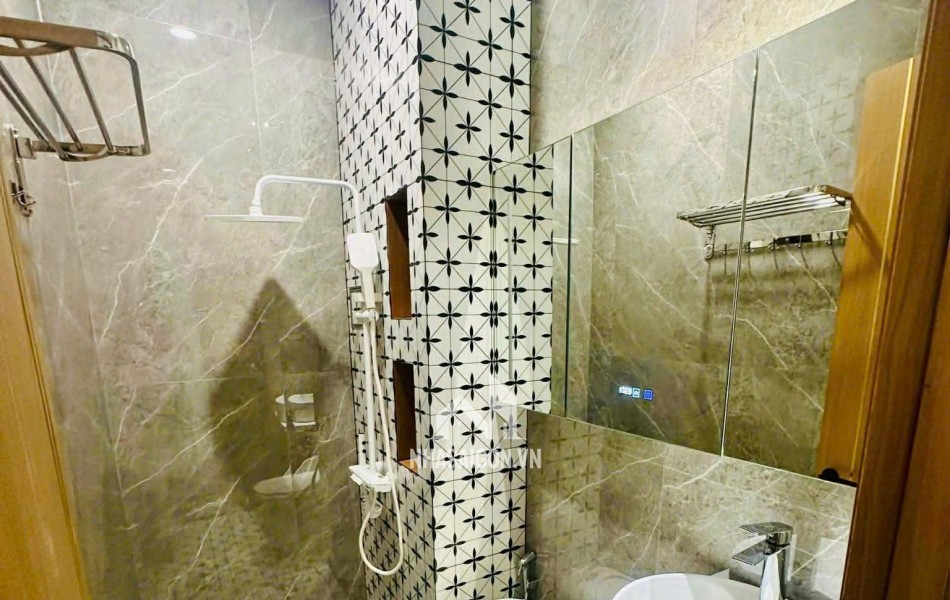 BÁN NHÀ HXH Phan Huy Ích NGAY GẦN TRƯỜNG CHINH, EMART 2 4 TẦNG - 4 PN - 5 WC