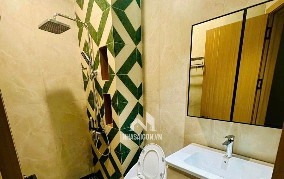 BÁN NHÀ HXH Phan Huy Ích NGAY GẦN TRƯỜNG CHINH, EMART 2 4 TẦNG - 4 PN - 5 WC