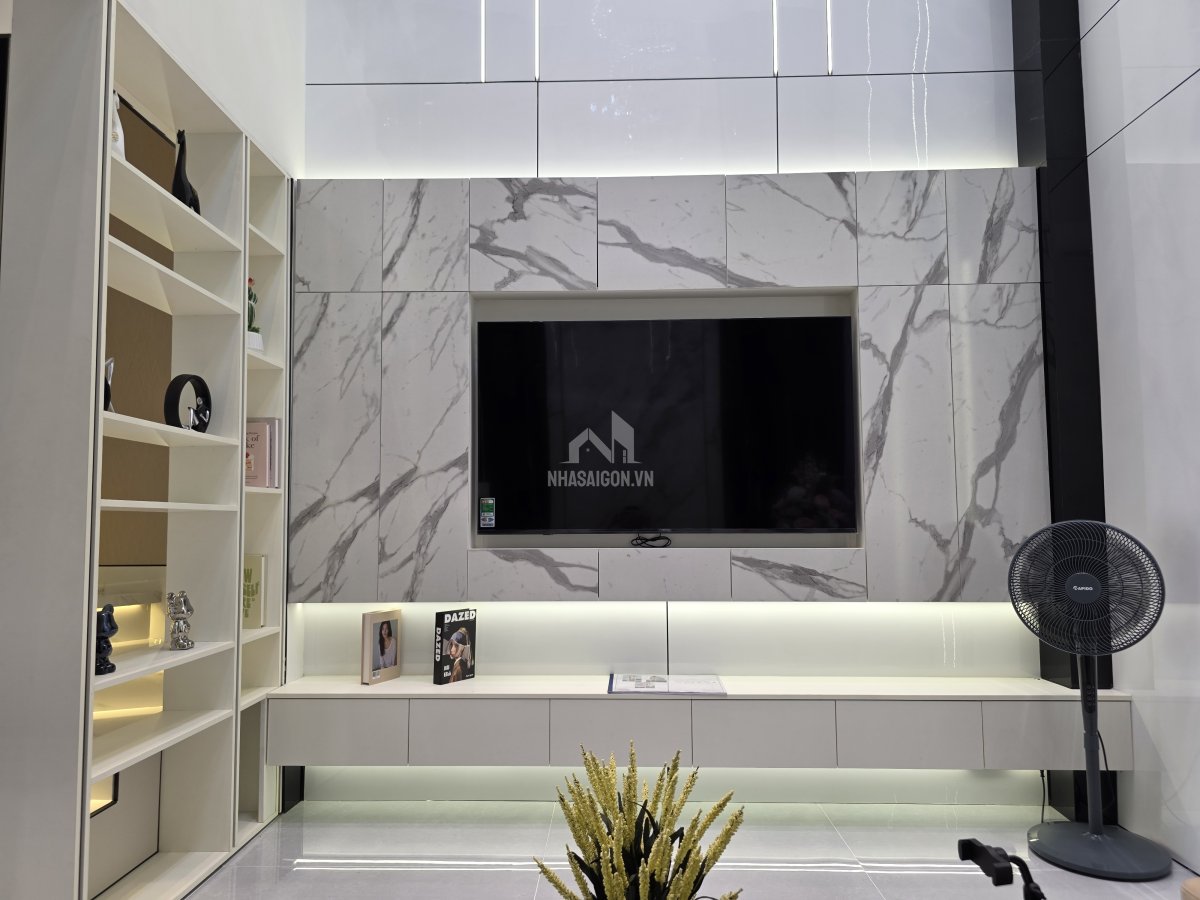 Nhà đẹp 3PN full nội thất hẻm xe hơi cách mặt tiền 15m đường Phan Huy Ích Gò Vấp