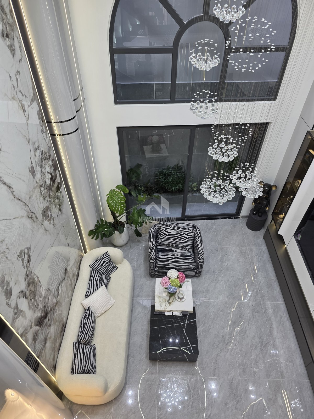 SIÊU PHẨM NHÀ PHỐ QUANG TRUNG GÒ VẤP LUXURY XE HƠI NGỦ TRONG NHÀ