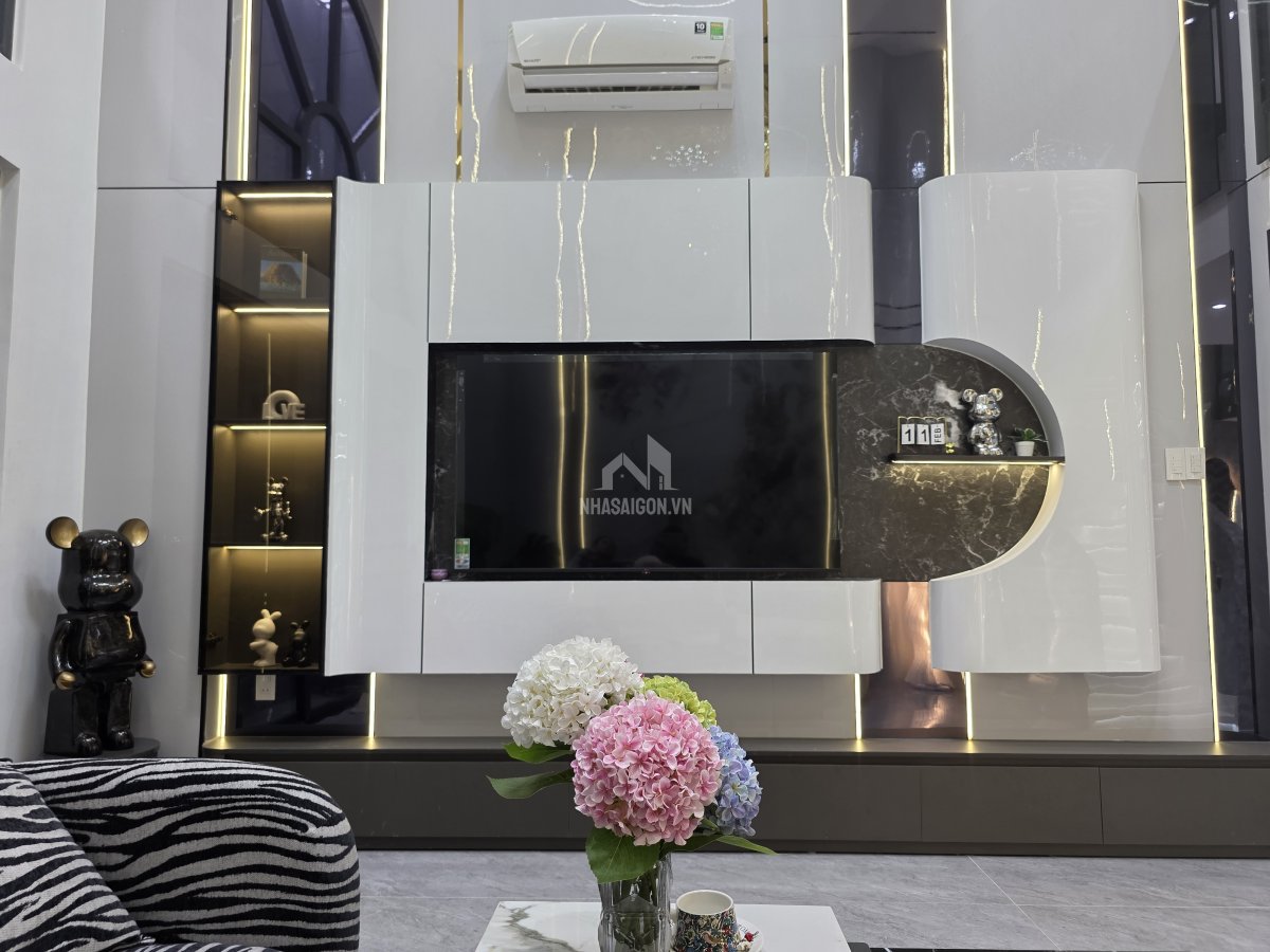SIÊU PHẨM NHÀ PHỐ QUANG TRUNG GÒ VẤP LUXURY XE HƠI NGỦ TRONG NHÀ