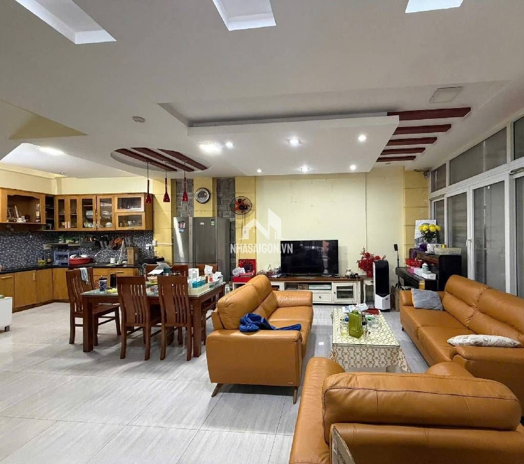 Căn nhà Cực Đẹp trong con hẻm YÊN BÌNH núp sau trục đường hối hả SÀI THÀNH