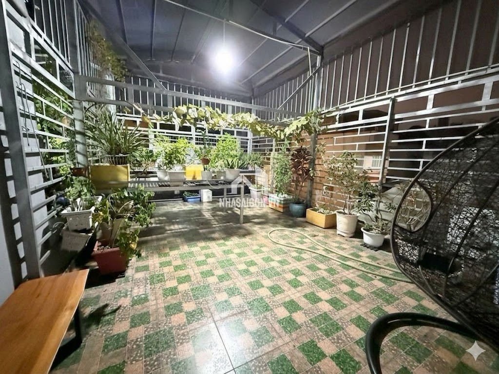 TỔ ẤM CHO GIA ĐÌNH - 3 bước ra Tiểu học Trần Văn Ơn - bên hông khu Ẩm Thực Lữ Gia - 10. tỷ