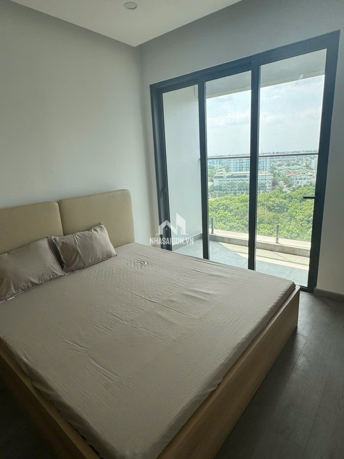 Bán căn hộ chung cư Celadon city khu Anlatar 7,4T Full NT