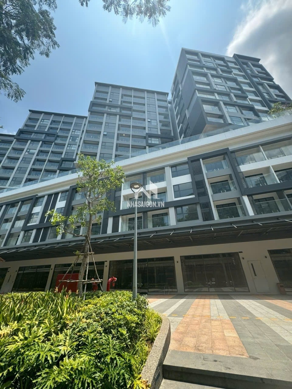 Bán căn hộ chung cư Celadon city khu Anlatar 7,4T Full NT