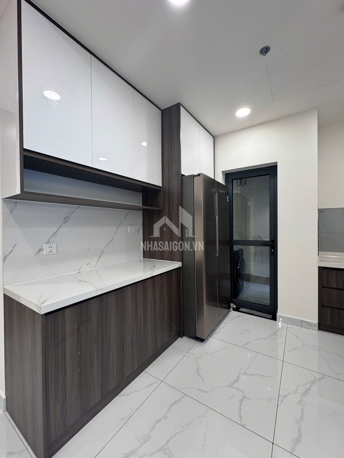 Cho thuê căn hộ chung cư Celadon city khu Centeri 3pn3wc