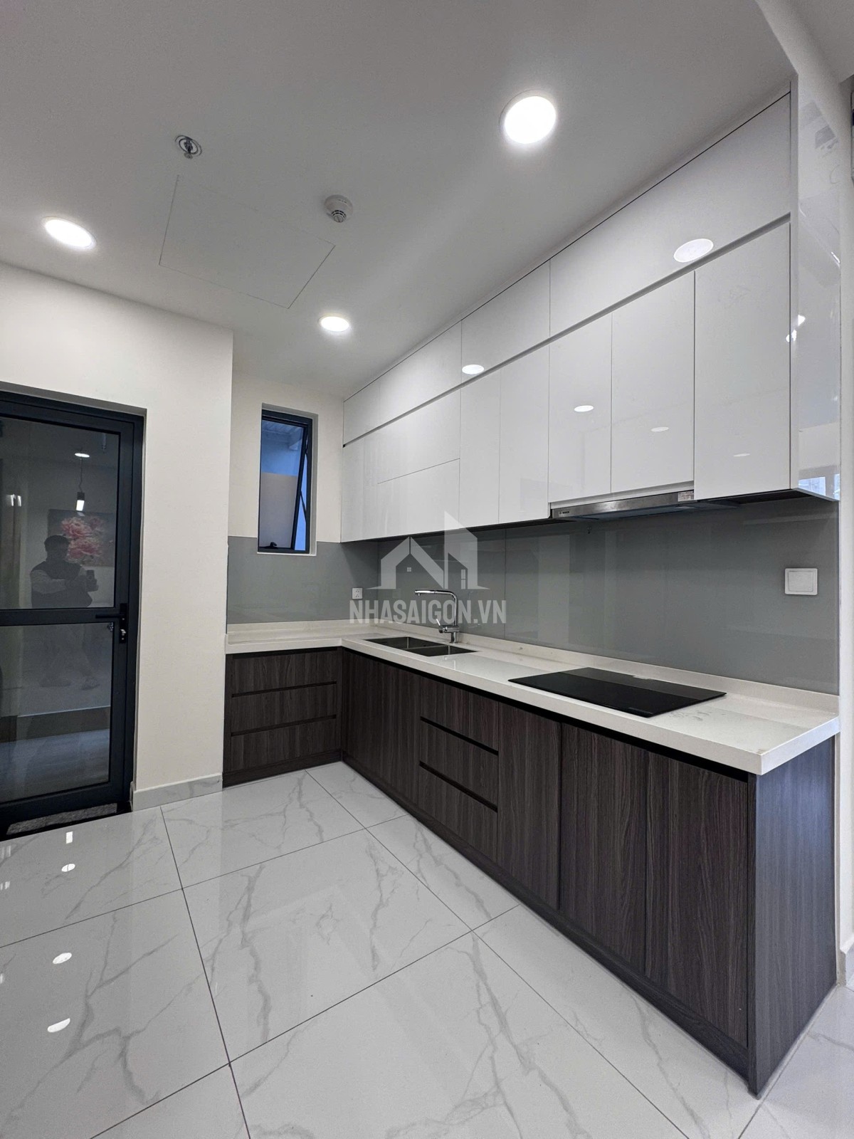 Cho thuê căn hộ chung cư Celadon city khu Centeri 3pn3wc