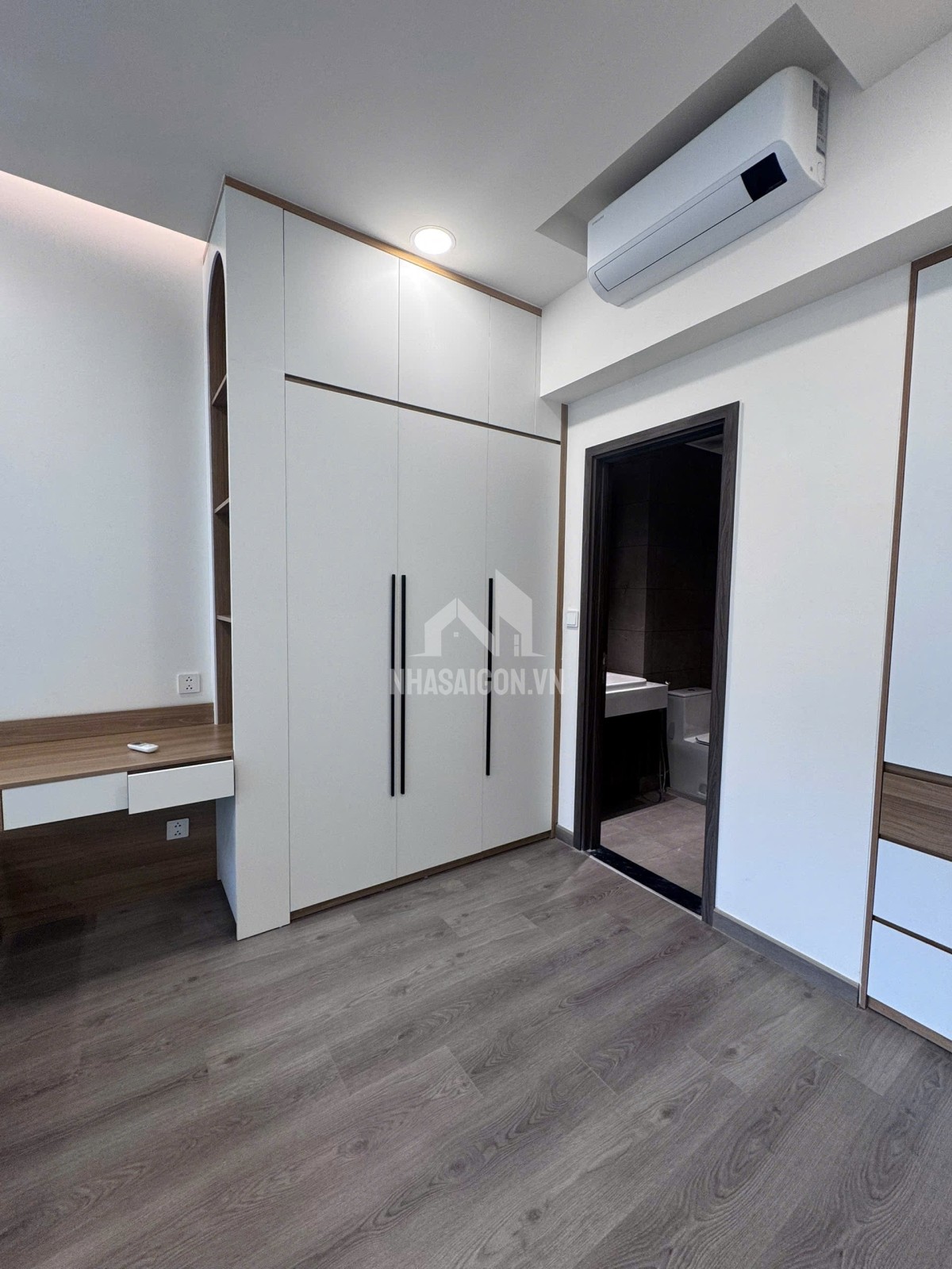 Cho thuê căn hộ chung cư Celadon city khu Centeri 3pn3wc
