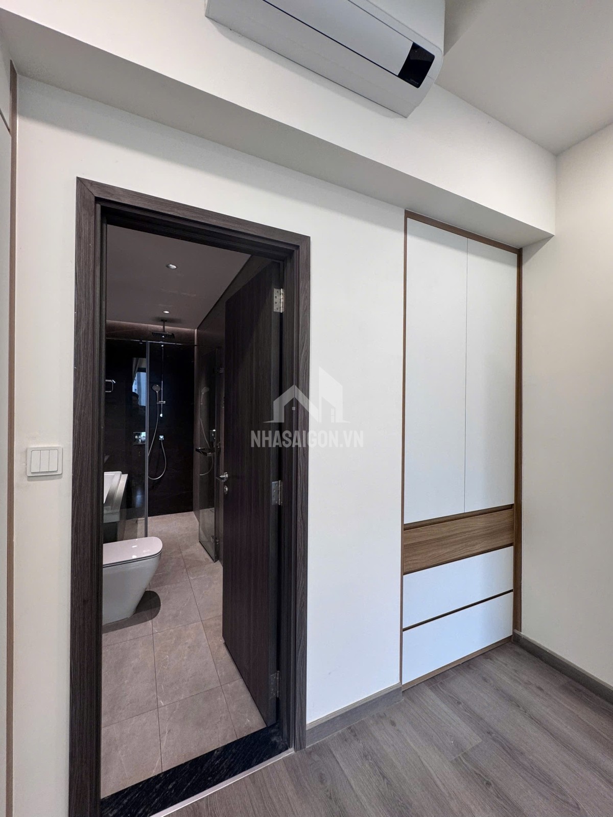 Cho thuê căn hộ chung cư Celadon city khu Centeri 3pn3wc