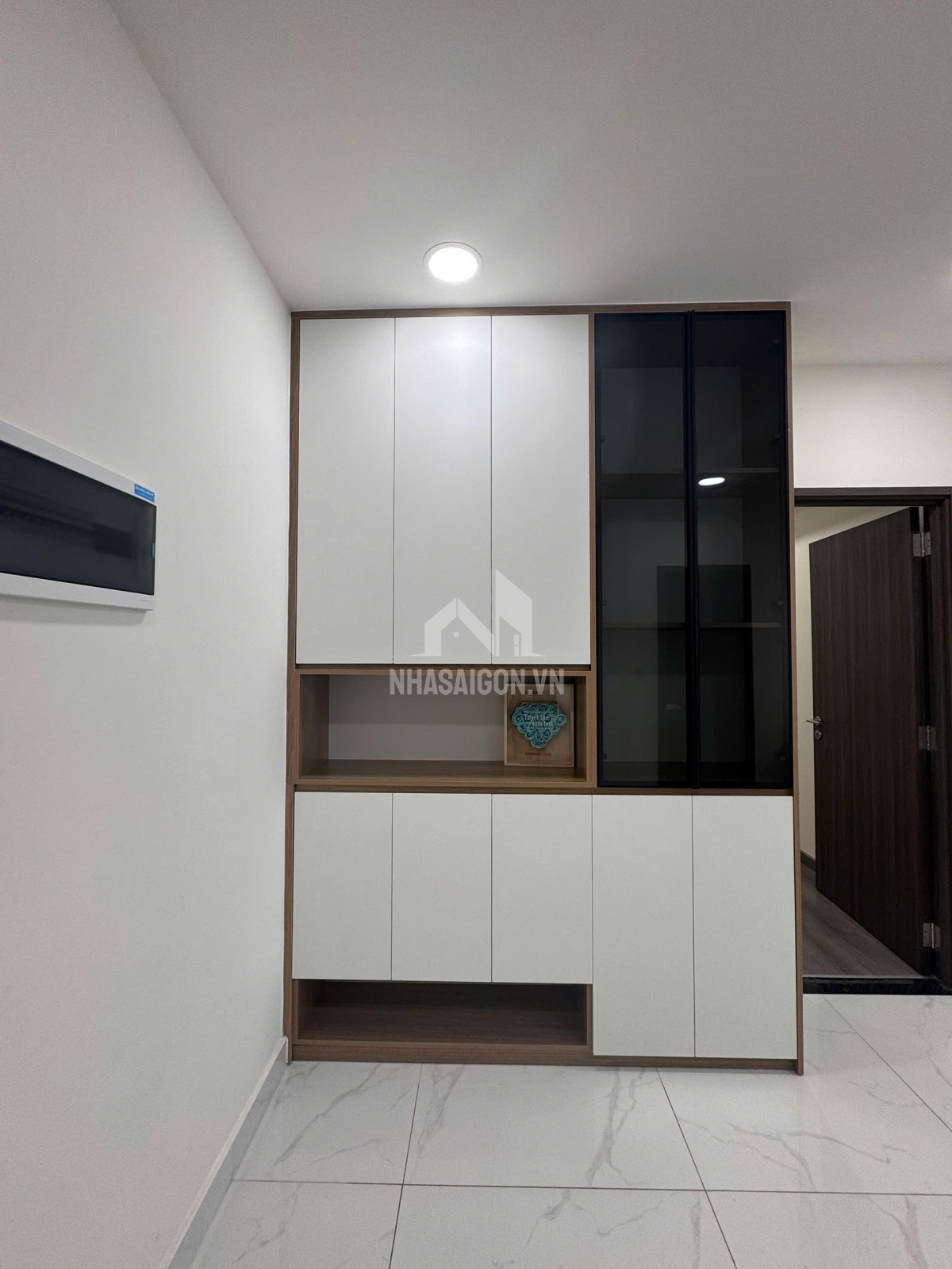 Cho thuê căn hộ chung cư Celadon city khu Centeri 3pn3wc