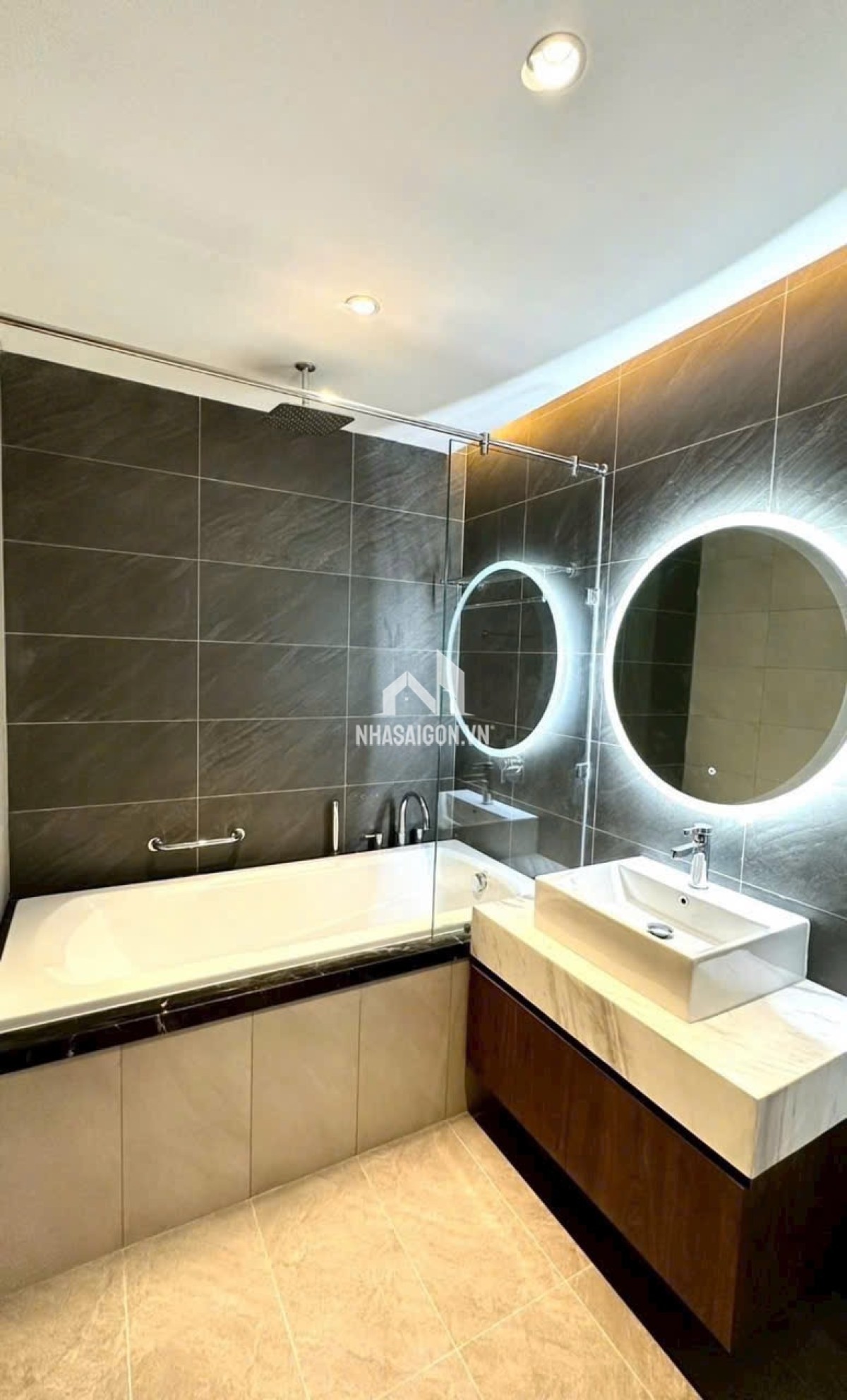 Bán căn hộ Chung cư Celadon city khu Brilliant full nộ thất