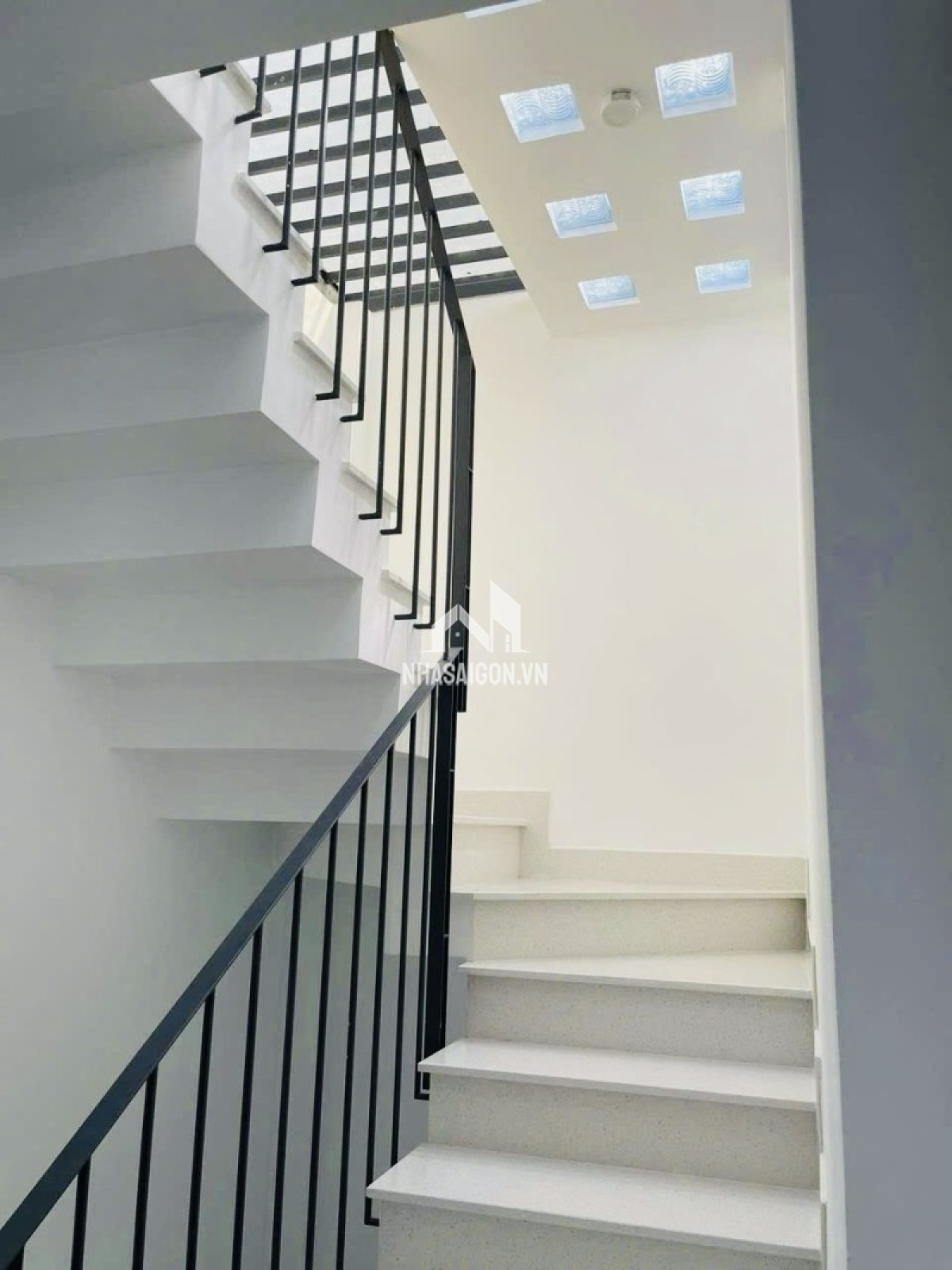 BÁN NHÀ ĐẸP QUANG TRUNG P10 GÒ VẤP 3 TẦNG GIÁ 4.4 TỶ