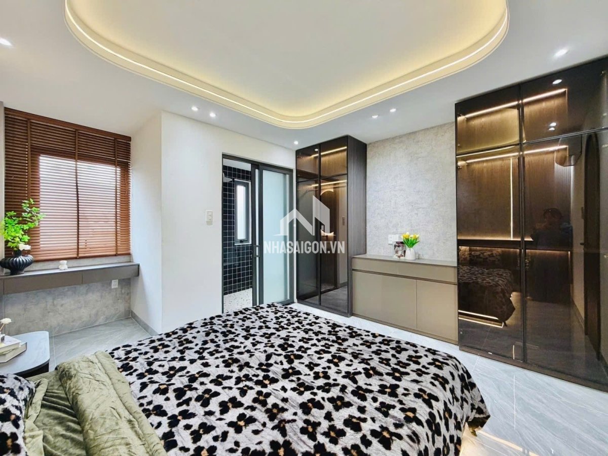 SIÊU PHẨM NHÀ PHỐ QUANG TRUNG GÒ VẤP LUXURY XE HƠI NGỦ TRONG NHÀ