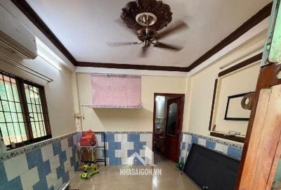 Nhà góc 2 mặt hiền hiếm gần chợ, trường học ngay trung tâm quận 3