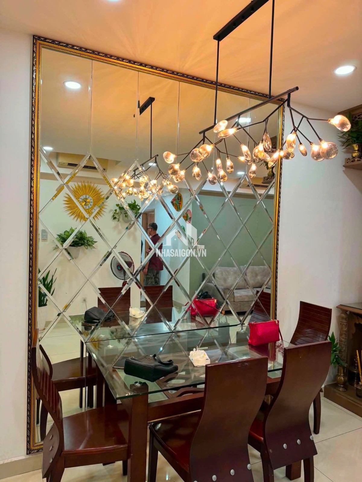 Cho thuê căn hộ chung cư Celadon city khu emerald 3pn2wc+1kho